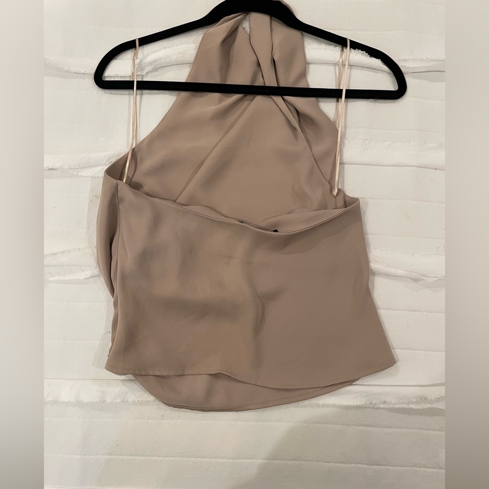 Halter, backless top - Picture 2 of 3